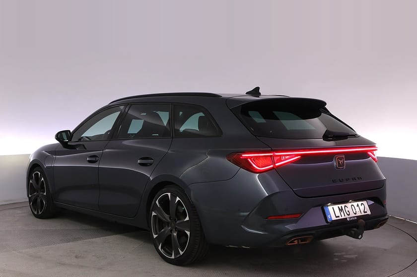 Bild 4 av CUPRA Leon Sportstourer e-Hybrid Drag Kamera AdapFartH Navi