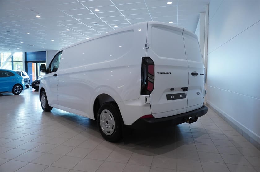 Bild 3 av Ford Transit Custom 320 Skåp Trend 320l 2.0l Ecoblue 170hk 8-Växlad Automat AWD Diesel