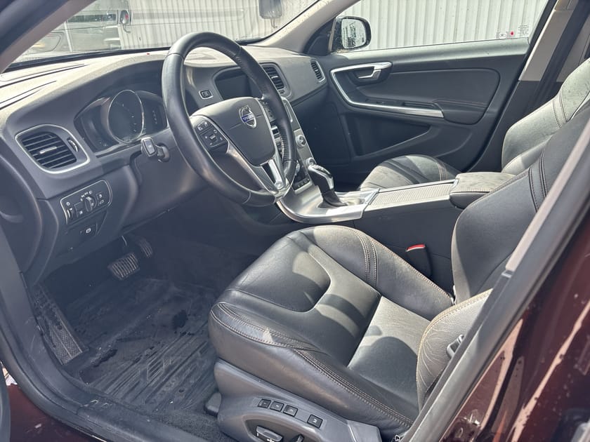 Bild 5 av Volvo V60 Cross Country D4 AWD Summum BE PRO//Adapt farth//keyless//