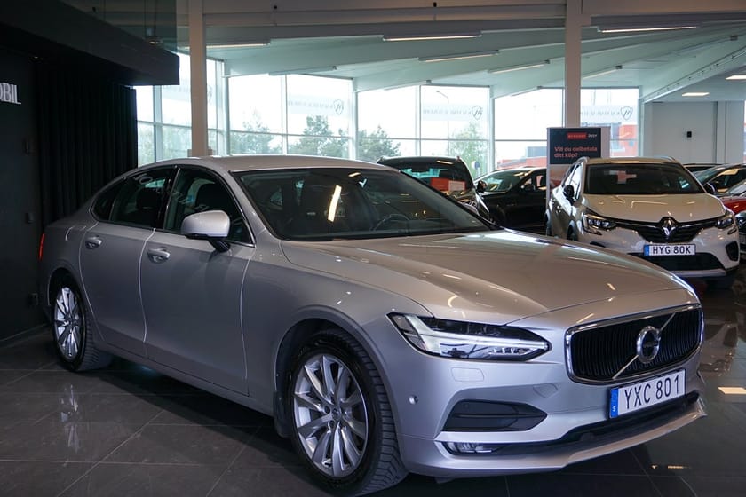 Bild 2 av Volvo S90 D4 AWD Geartronic Momentum Advanced Edition 190hk