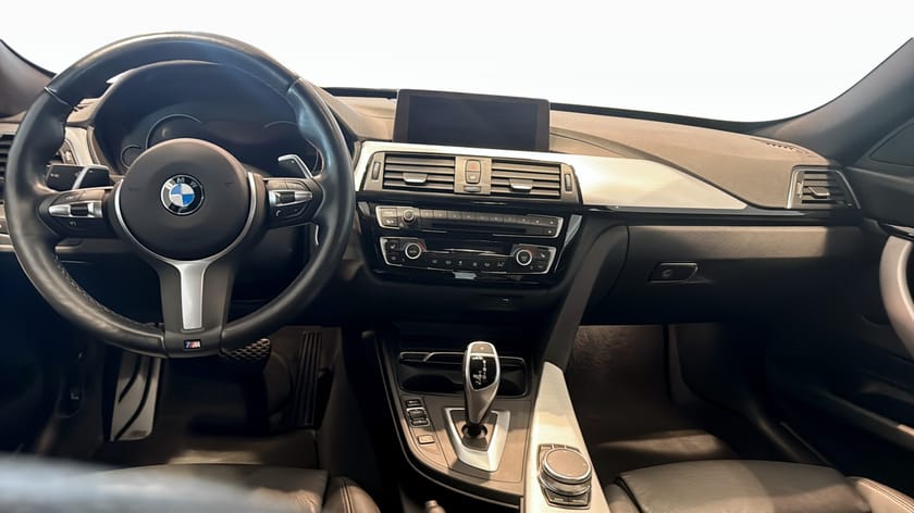 Bild 4 av BMW 330i xDrive GT Gran Turismo M-Sport HiFi Navigation Drag