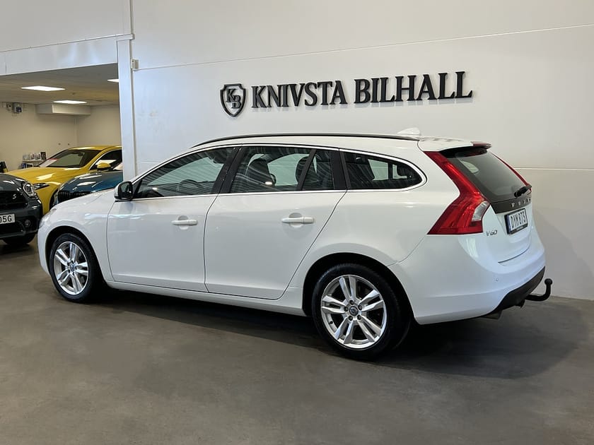 Bild 2 av Volvo V60 D4 Business Edition Pro Moms Kamremsbytt Drag 163hk