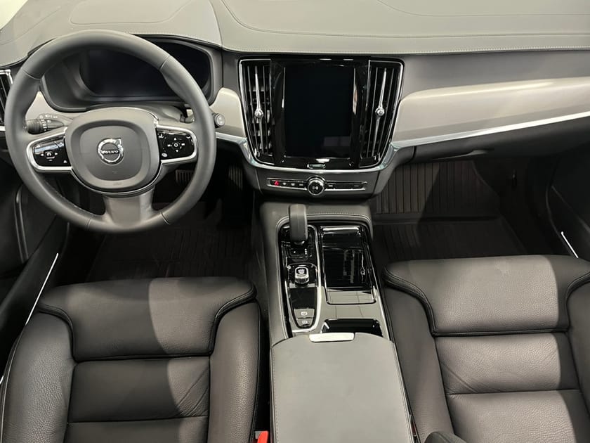 Bild 5 av Volvo V90 Recharge T8 Ultimate Dark *DRAG/360-KAMERA/H&K/SKINN*