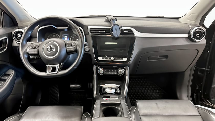 Bild 4 av MG ZS EV LHD | 45KWH | LUXURY | MY20 | PANO