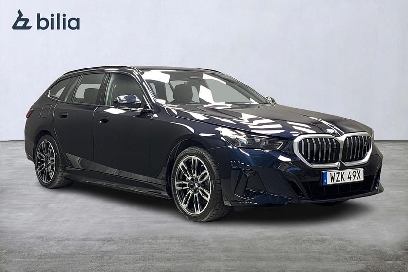 Bild 1 av BMW i5 xDrive40 Touring Touring/M Sport/Drag/Rattvärme/Harman Kardon