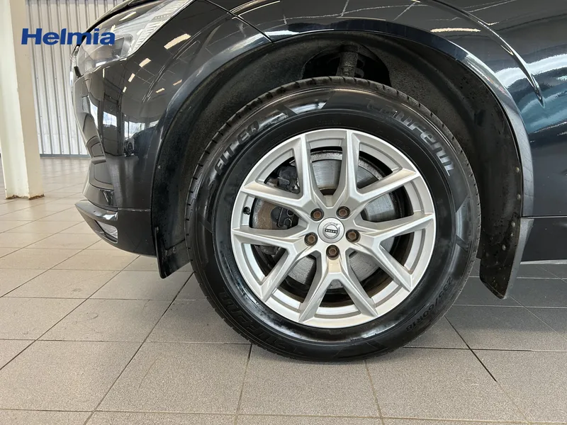 Bild 9 av 14 – Volvo XC60 D4 AWD Momentum Advanced SE Momentum SE