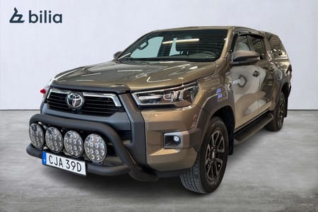 Toyota Hilux Dubbelhytt D-CAB 2,8 TURBO D-4D, ADBLUE 4WD AUTOMAT INVINCIBLE - KÅPA - EXTRALJUS