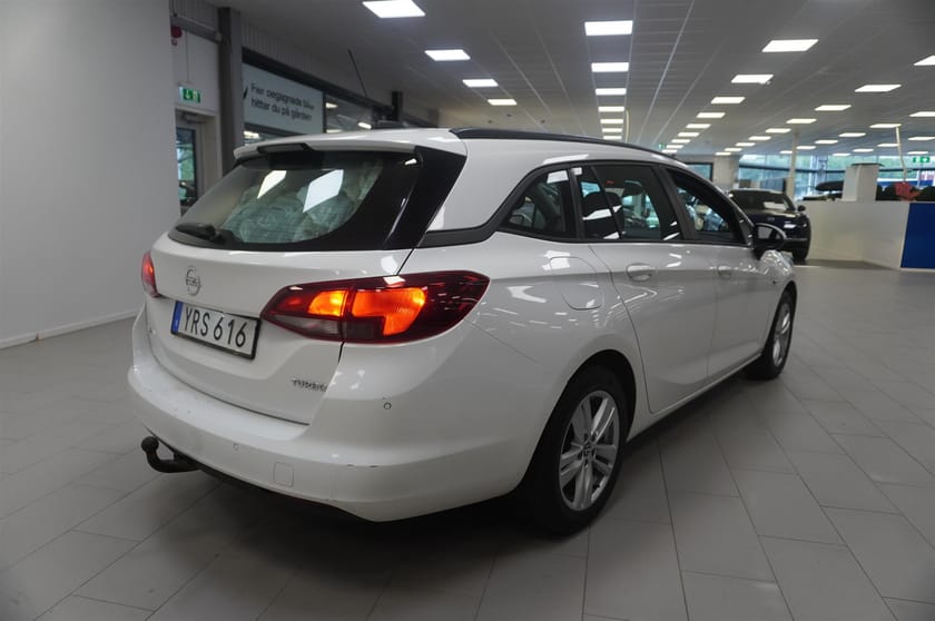 Bild 4 av Opel Astra Sports Tourer 1.4 Turbo Enjoy 125 hk Drag