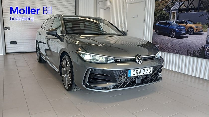 Bild 1 av Volkswagen Passat Variant eHybrid R-LINE, eHybrid, 272 hk, Drag, Panoramasoltak