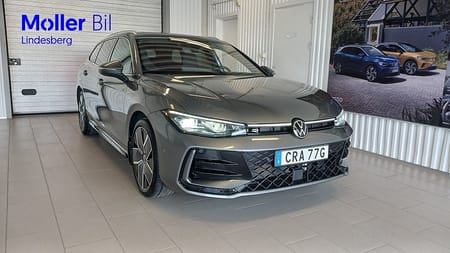 Volkswagen Passat Variant eHybrid R-LINE, eHybrid, 272 hk, Drag, Panoramasoltak