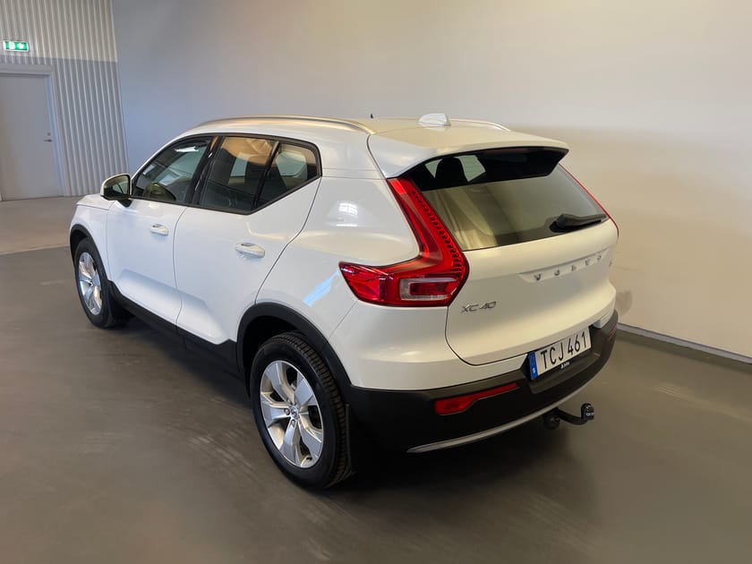 Bild 4 av Volvo XC40 D3 FWD Momentum Edition / Dragkrok / Navigation /