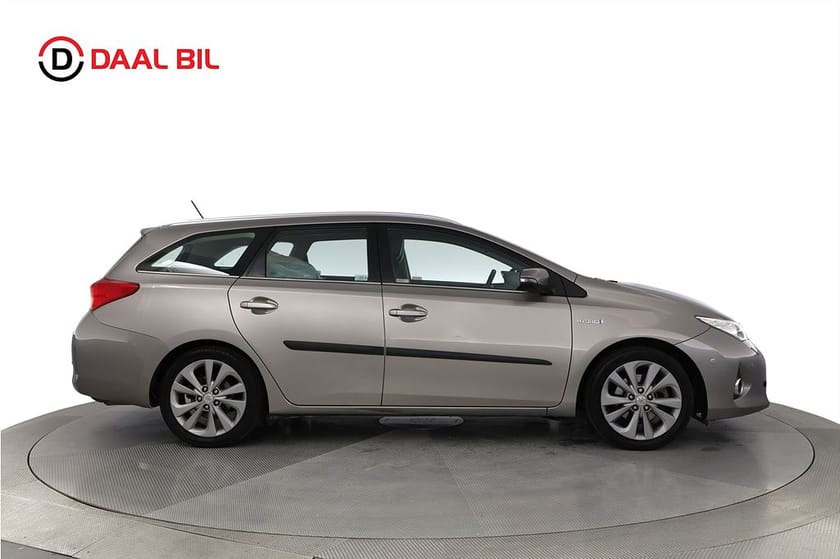 Bild 5 av Toyota Auris Touring Sports Hybrid e-CVT 136HK EXECUTIVE MVÄRM B-KAM