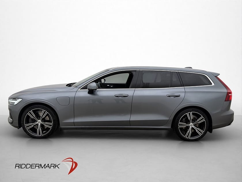 Bild 4 av Volvo V60 T6 AWD Inscription VOC Pano H/K 360° Värmare Drag