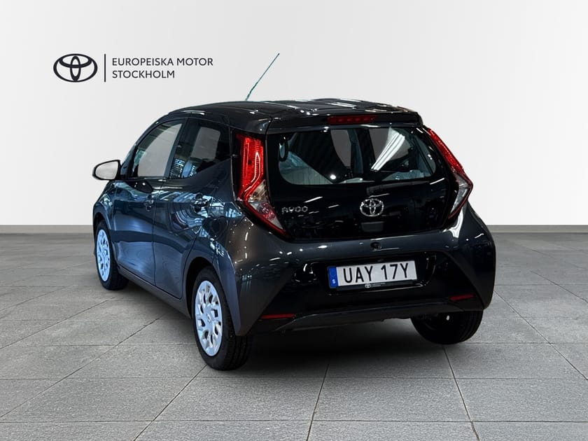 Bild 3 av Toyota Aygo 1,0 5D X-PLAY AUTOMAT - VINTERHJUL/BACKKAMERA