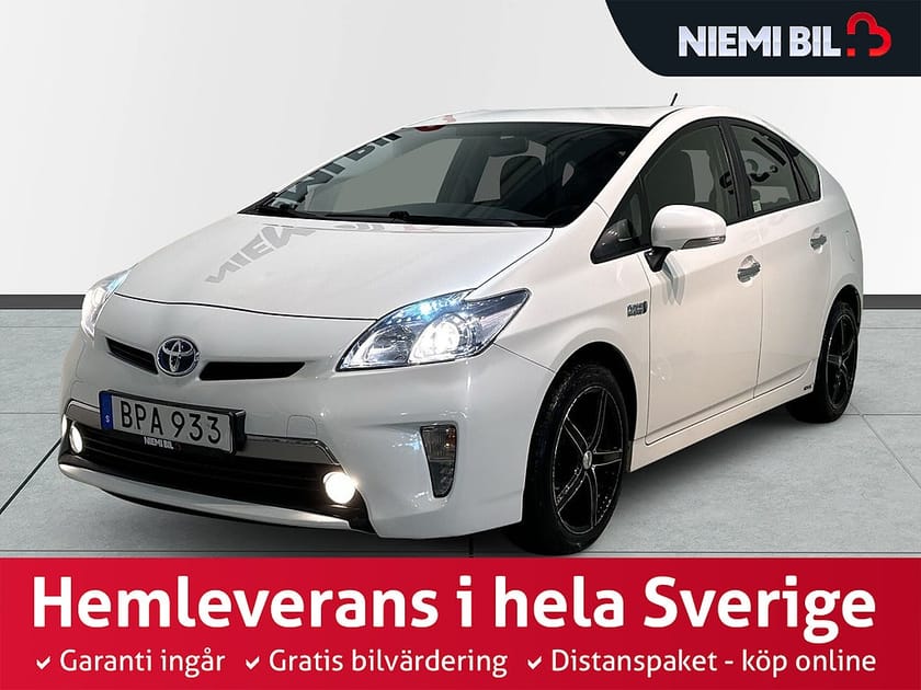 Bild 1 av Toyota Prius Plug-in Hybrid 1.8 VVT-i Kamera Kamkedja HuD S/V-hjul