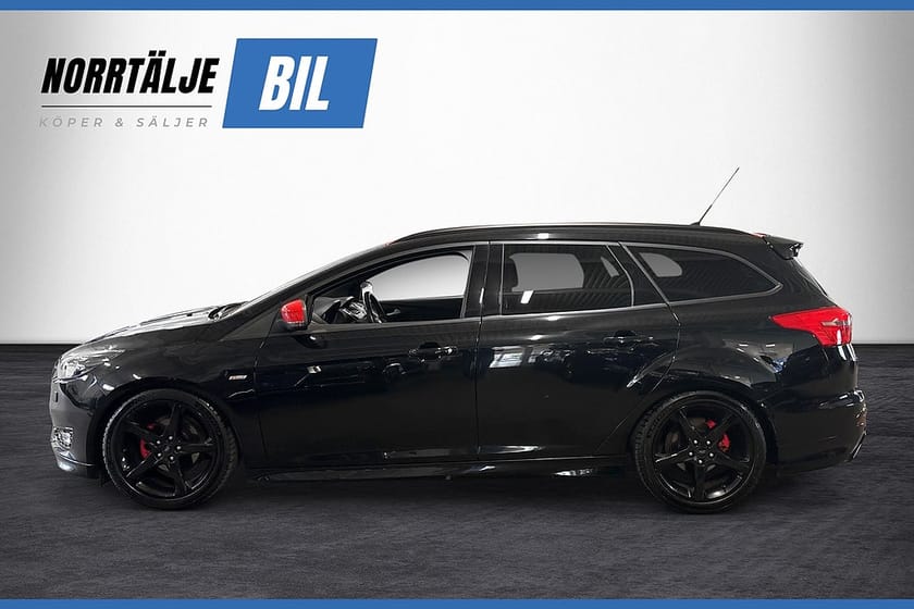 Bild 4 av Ford Focus Kombi 1.0 125 HK ECOBOOST ST-LINE BLACK EDITION NYSERV