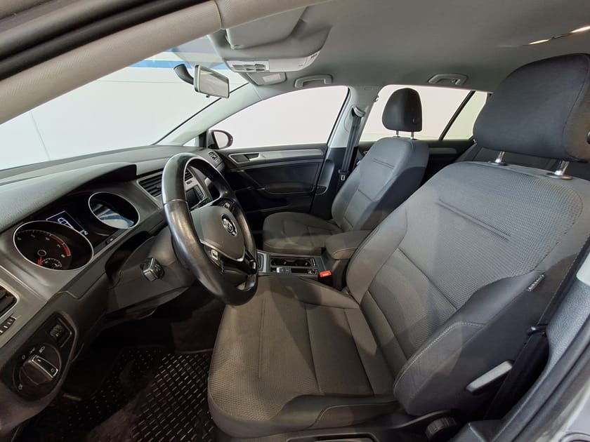 Bild 5 av Volkswagen Golf 1,2 TSI 110HK Manuell Motorvärmare
