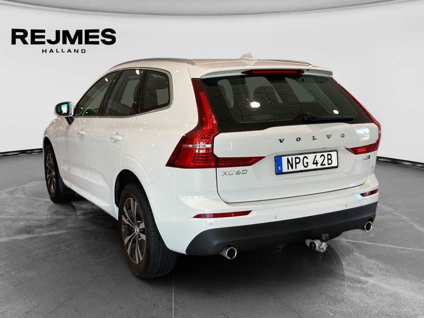 Bild 2 av Volvo XC60 B5 AWD Bensin Momentum Advanced Edt