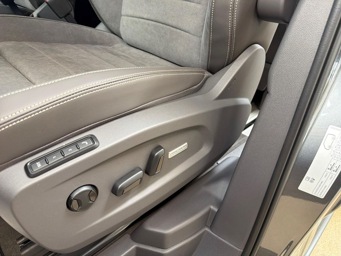 Volkswagen Volkswagen Multivan eHybrid 4M — bild 17