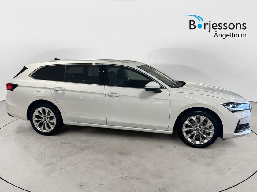 Bild 2 av Škoda Superb iV Kombi SELECTION 1,5 TSI 204 HK 6 VXL DSG