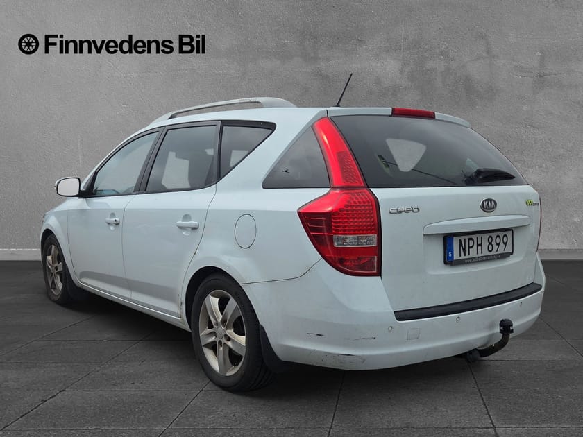 Bild 3 av Kia cee'd_sw Säljes utan garanti som reparationsobjekt