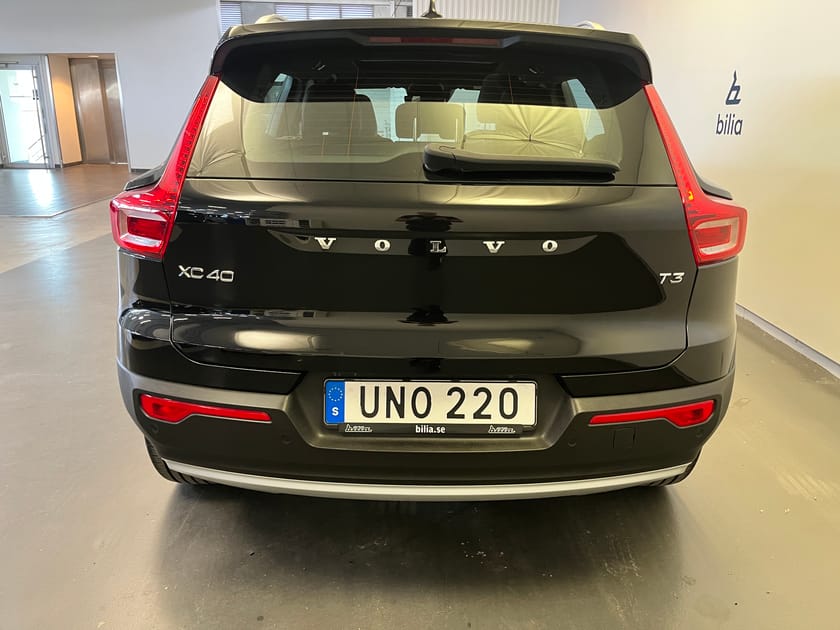 Bild 4 av Volvo XC40 T3 FWD aut Momentum Advanced