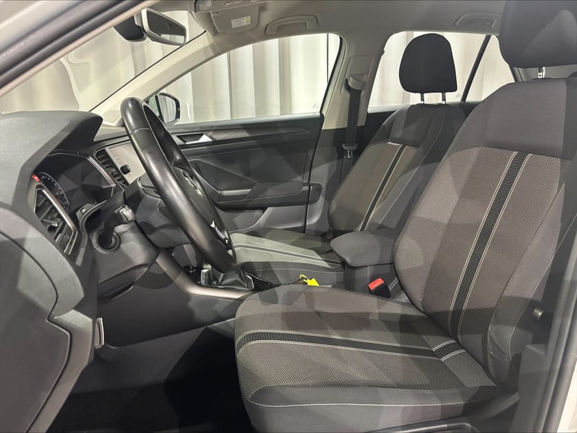 Bild 5 av Volkswagen T-Roc 1.0 TSI Manuell, 116hk Drag/Kamera
