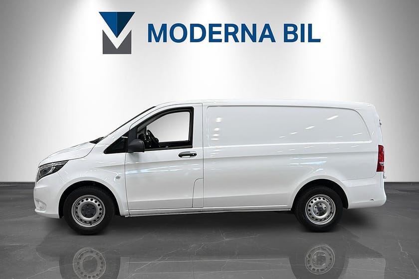 Bild 2 av Mercedes-Benz Vito 116 CDI 2.8t L2 Drag Moms Skinnklädsel Värmare 3-sits