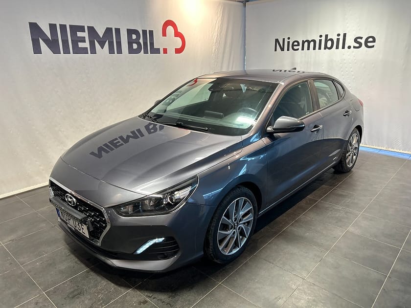 Bild 4 av Hyundai i30 Fastback 1.4 T-GDi Trend Värmare/SoV/Kamera/Carplay