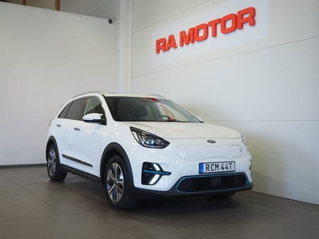 Kia e-Niro e- 64 kWh Advance Plus Tech Taklucka JBL Navi Läder