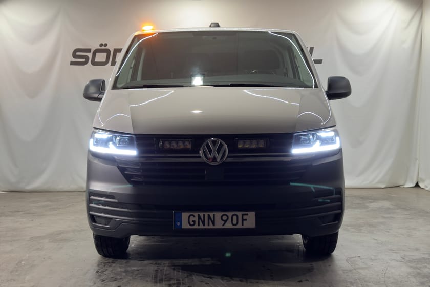 Bild 4 av Volkswagen Transporter T30 2.0 TDI DRAG KAMERA VÄRMARE VERKSTADSKÅP MOMSBIL