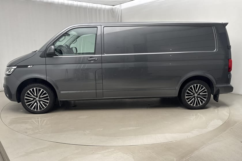 Bild 2 av Volkswagen Transporter T6 2.0 TDI BMT Skåp 4MOTION (150hk) L2 Komfort