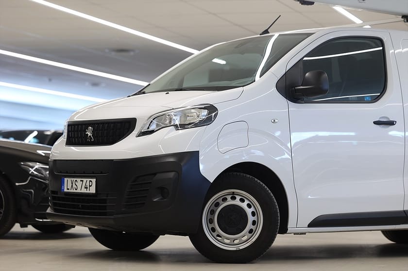 Bild 3 av Peugeot e-Expert 75 136hk L2 V-Inrett Drag CarPlay 3-Sits