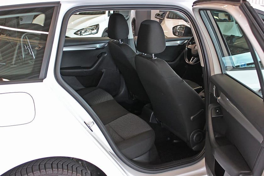 Bild 4 av Škoda Octavia Kombi Skoda 1.6 TDI DSG Drag
