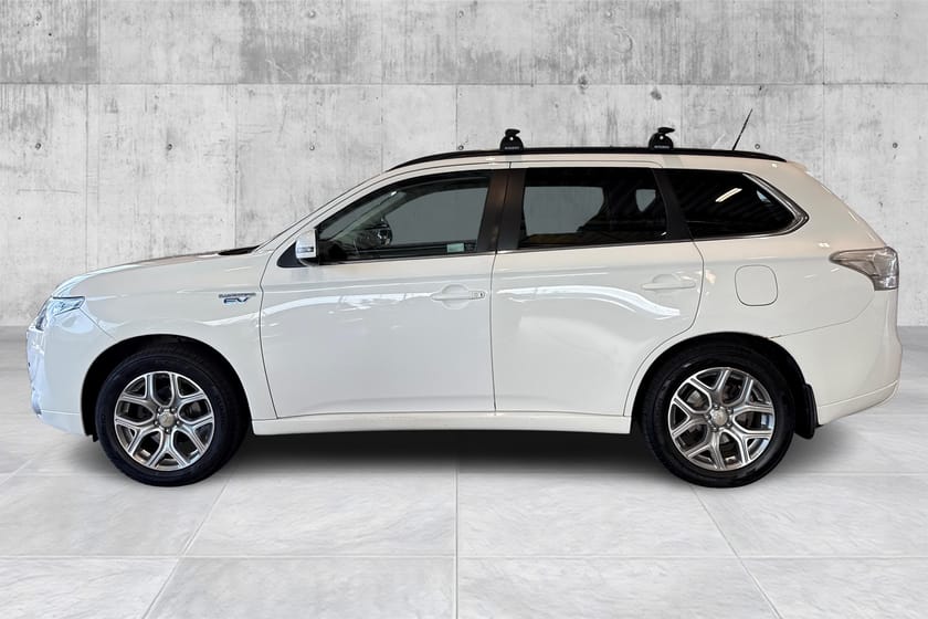 Bilde 2 av Mitsubishi Outlander PHEV PHEV/Krok/Keyless/R&F/R.kam/El.bakluke++