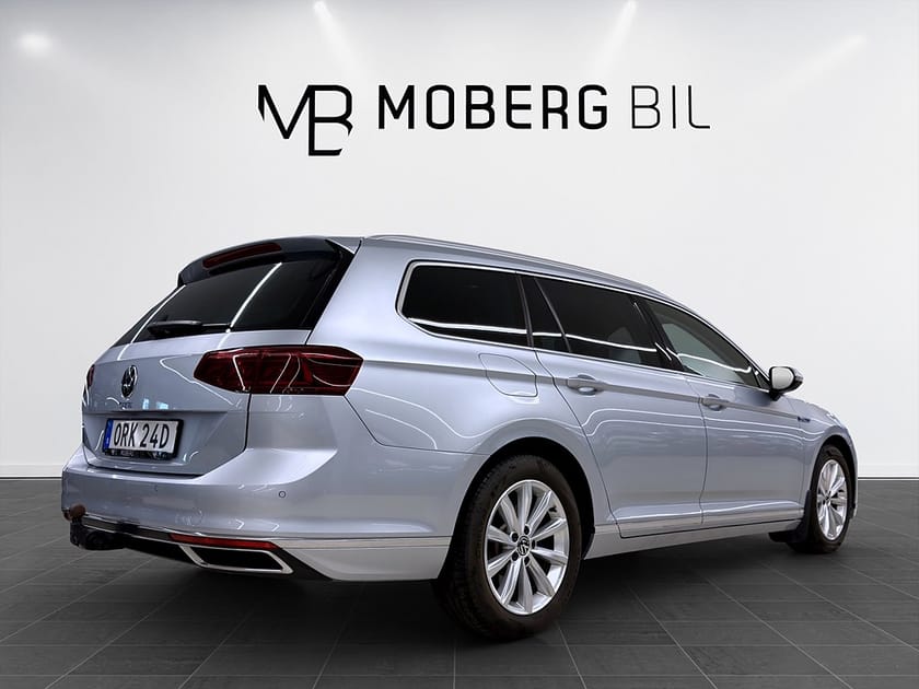 Bild 4 av Volkswagen Passat Sportscombi GTE SC 218hk Executive Navi Drag B-Kamera