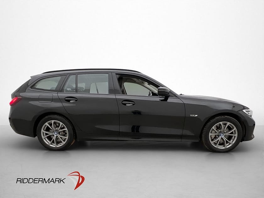 Bild 1 av BMW 330e xDrive Touring 292hk Sport Line Navi Sensorer MOMS