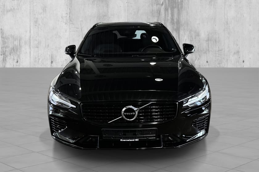 Bilde 2 av Volvo V60 T6 340hk AWD R-design/ACC/Krok/Kamera/H&K/FERIEKLAR!!