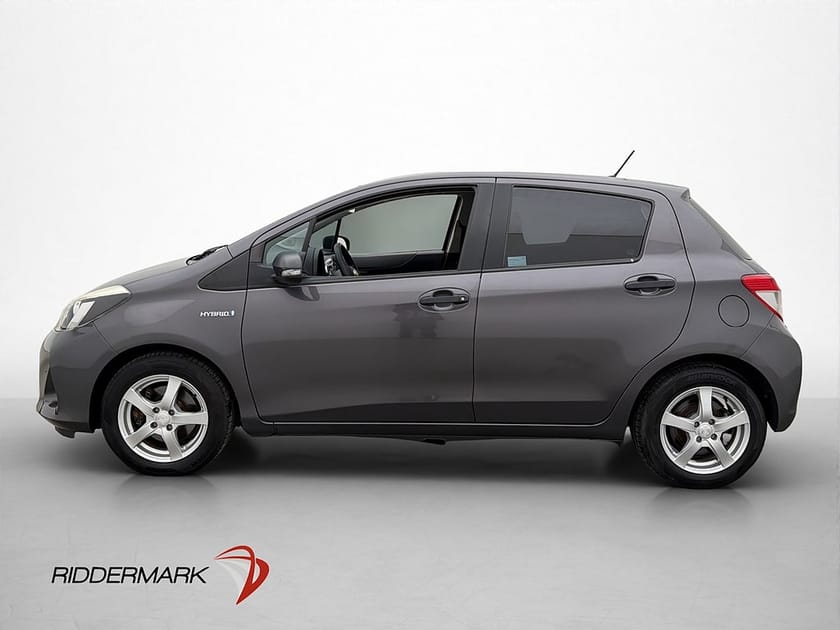 Bild 4 av Toyota Yaris Hybrid e-CVT 101hk Life Låg-Årsskatt 0.35 l/mil