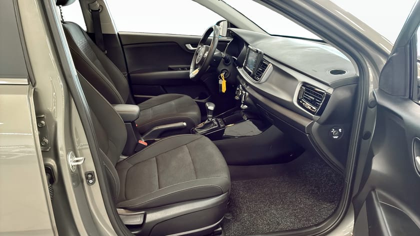 Bild 3 av Kia Rio 1.4 AUT LAUNCH EDITION / AUTOMAT / B-KAMERA /