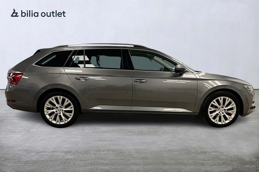Bild 5 av Škoda Superb iV Kombi Skoda 1.4 TSI Business Nyservad B-kam Drag P-värmare Skinn