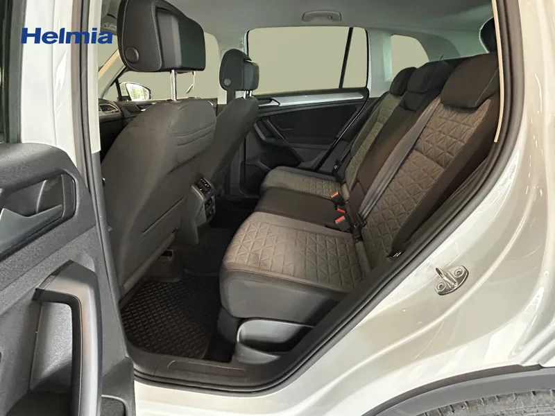 Bild 10 av 12 – Volkswagen Tiguan Base