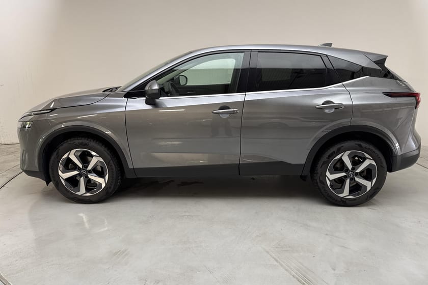 Bild 2 av Nissan Qashqai 1.3 MHEV (140hk) 360 kamera