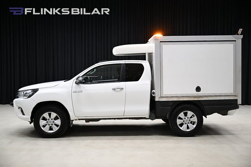 Bild 3 av Toyota Hilux Extra Cab AWD 150HK Kåpa|Servicebil|Inredd|Drag|Värmare|Leasbar