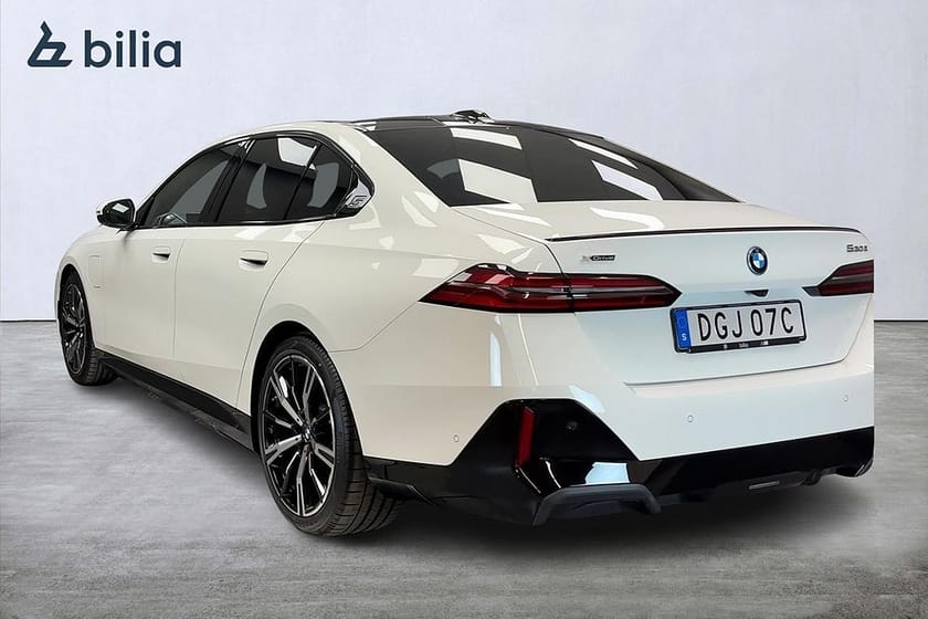 Bild 5 av BMW 530e xDrive xDrive/M-Sport PRO/HuD/360°/Pano/ACC/Drag
