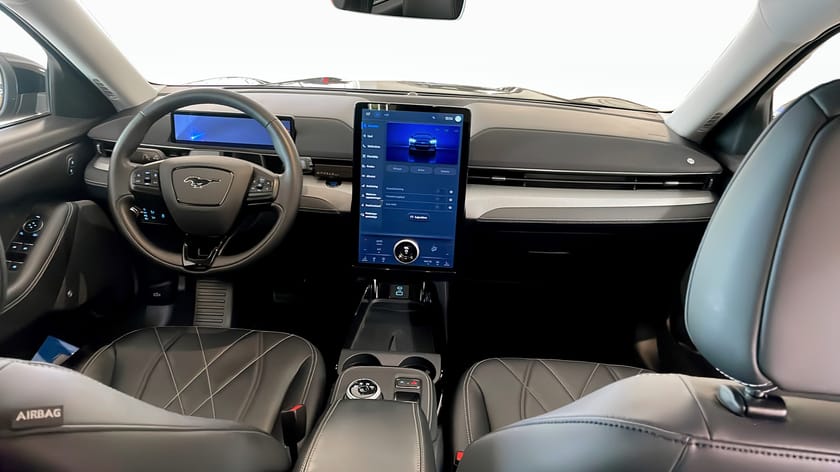 Bild 4 av Ford Mustang Mach-E Long Range 294Hk / Bang Olufsen / 360° / CarPlay
