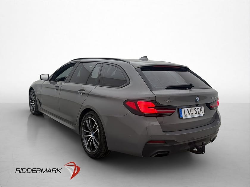 Bild 5 av BMW 530e xDrive Touring 292hk M Sport Kamera Cockpit Drag Adaptiv