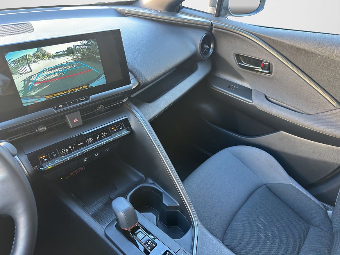 Toyota C-HR PHEV, bild 13 av 23