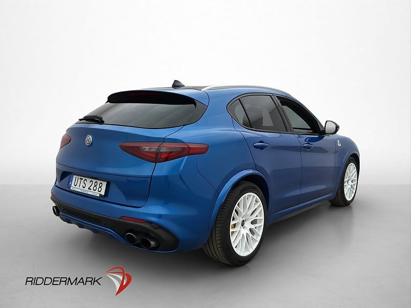 Bild 5 av Alfa Romeo Stelvio Quadrifoglio Pano H/K Kolfiber Keyless