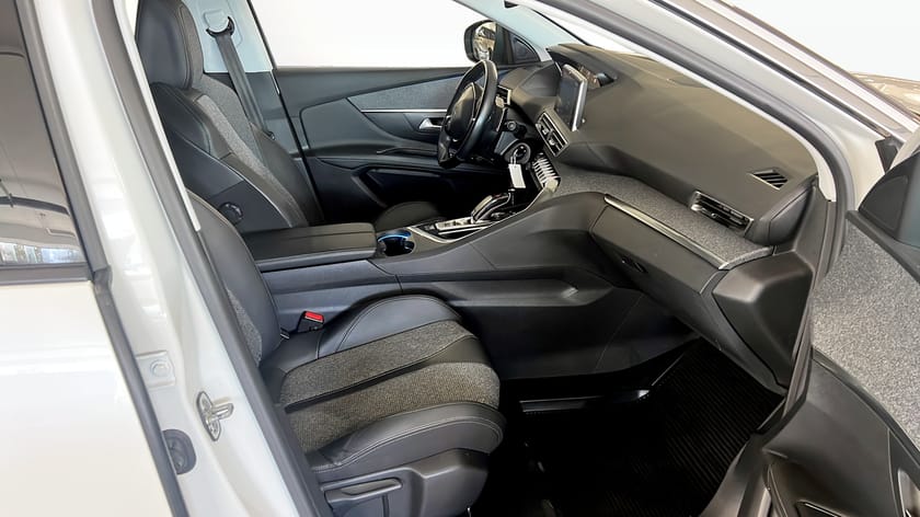 Bild 3 av Peugeot 3008 P-sensor Carplay